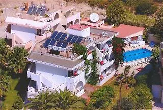 Artemis Apartahotel 3*